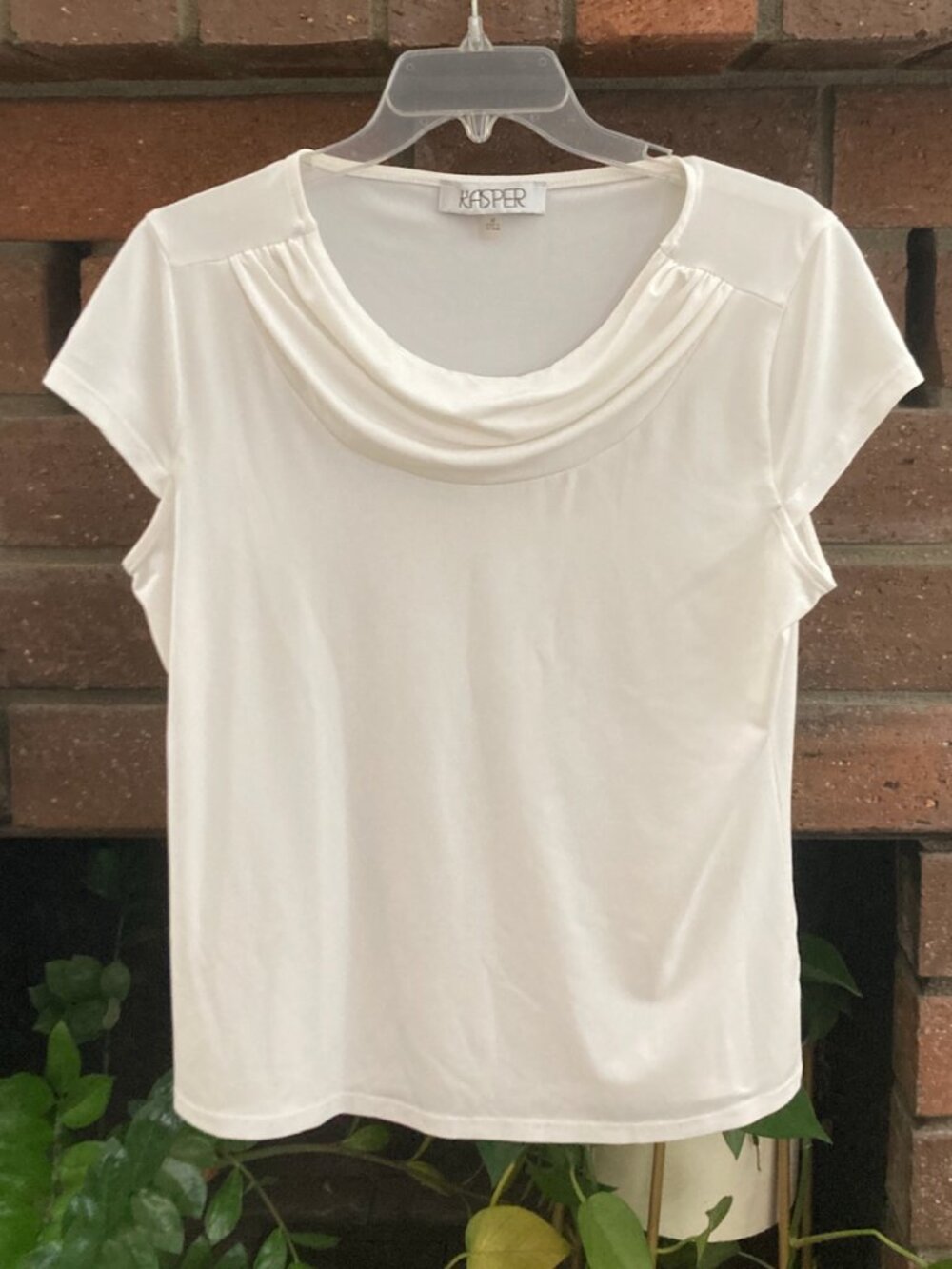 Kasper Blouse / White / Size Medium